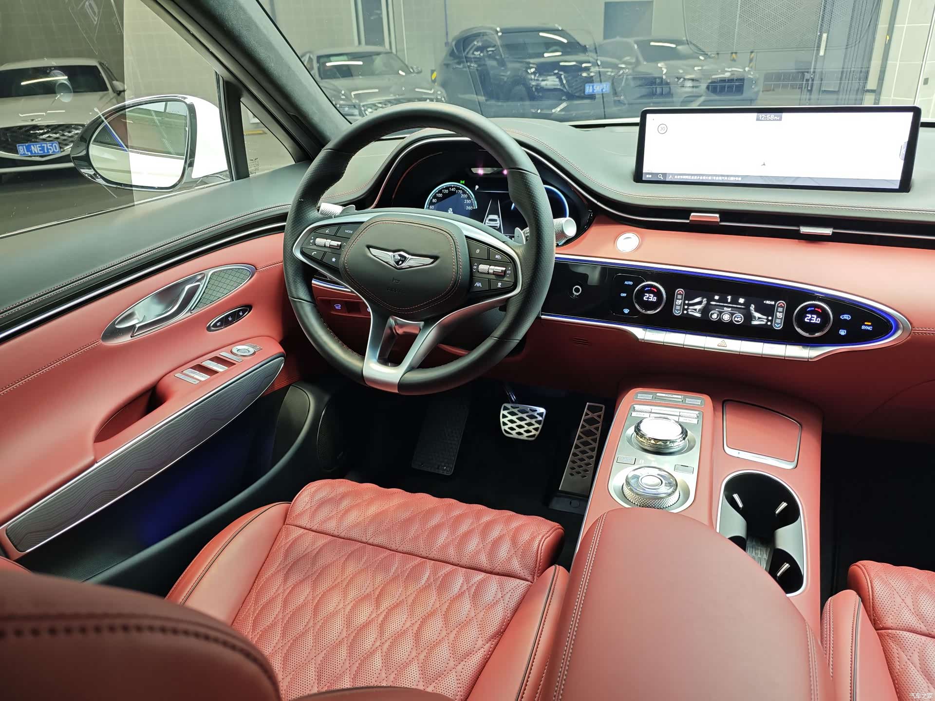 Genesis GV70, 2024 9