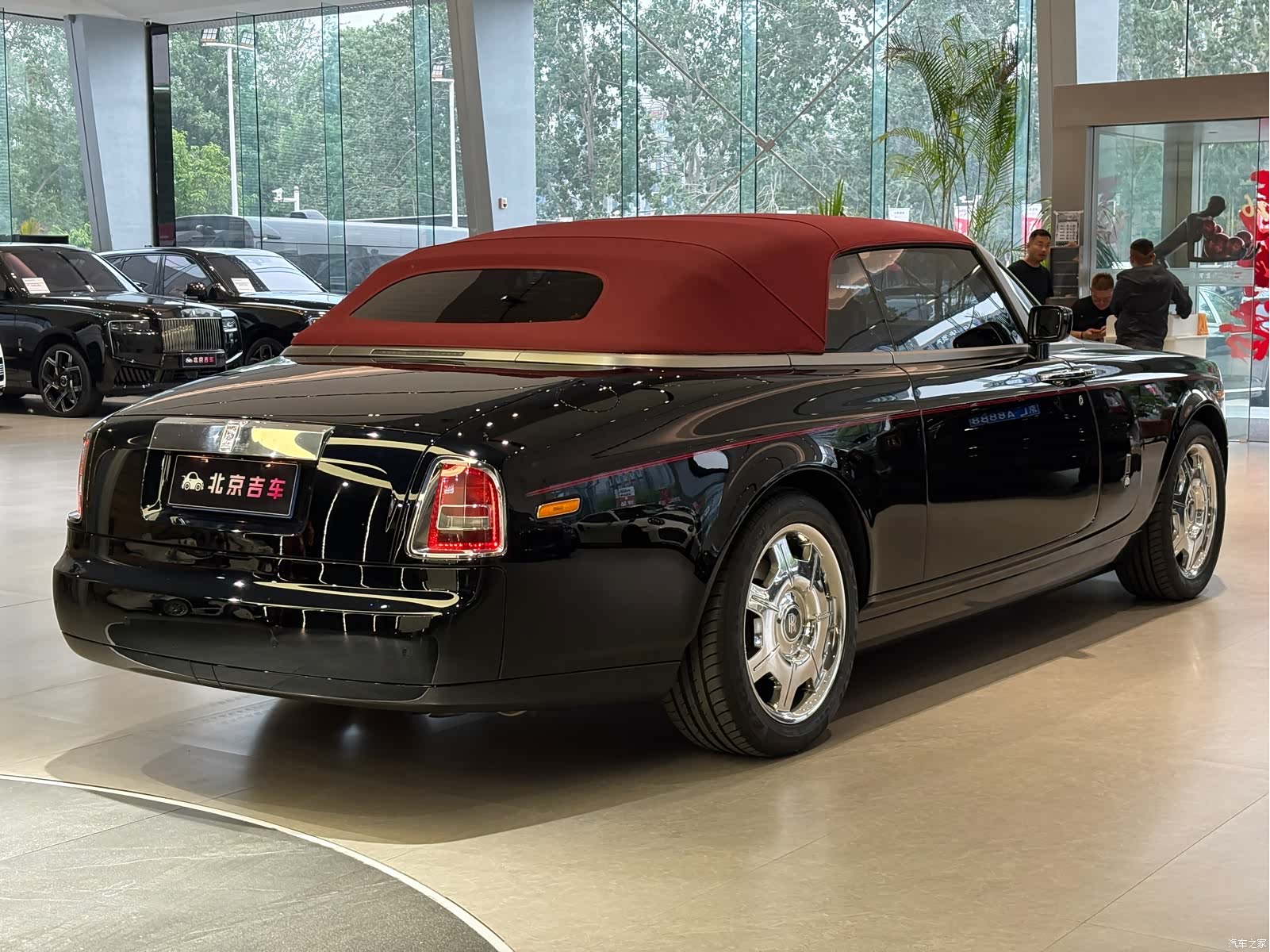Rolls-Royce Phantom, 2009 все фото