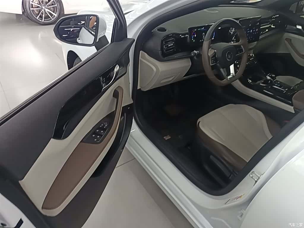 BYD Qin, 2024 16
