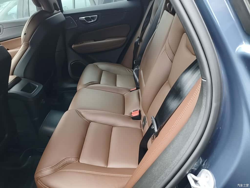 Volvo XC60, 2023 13