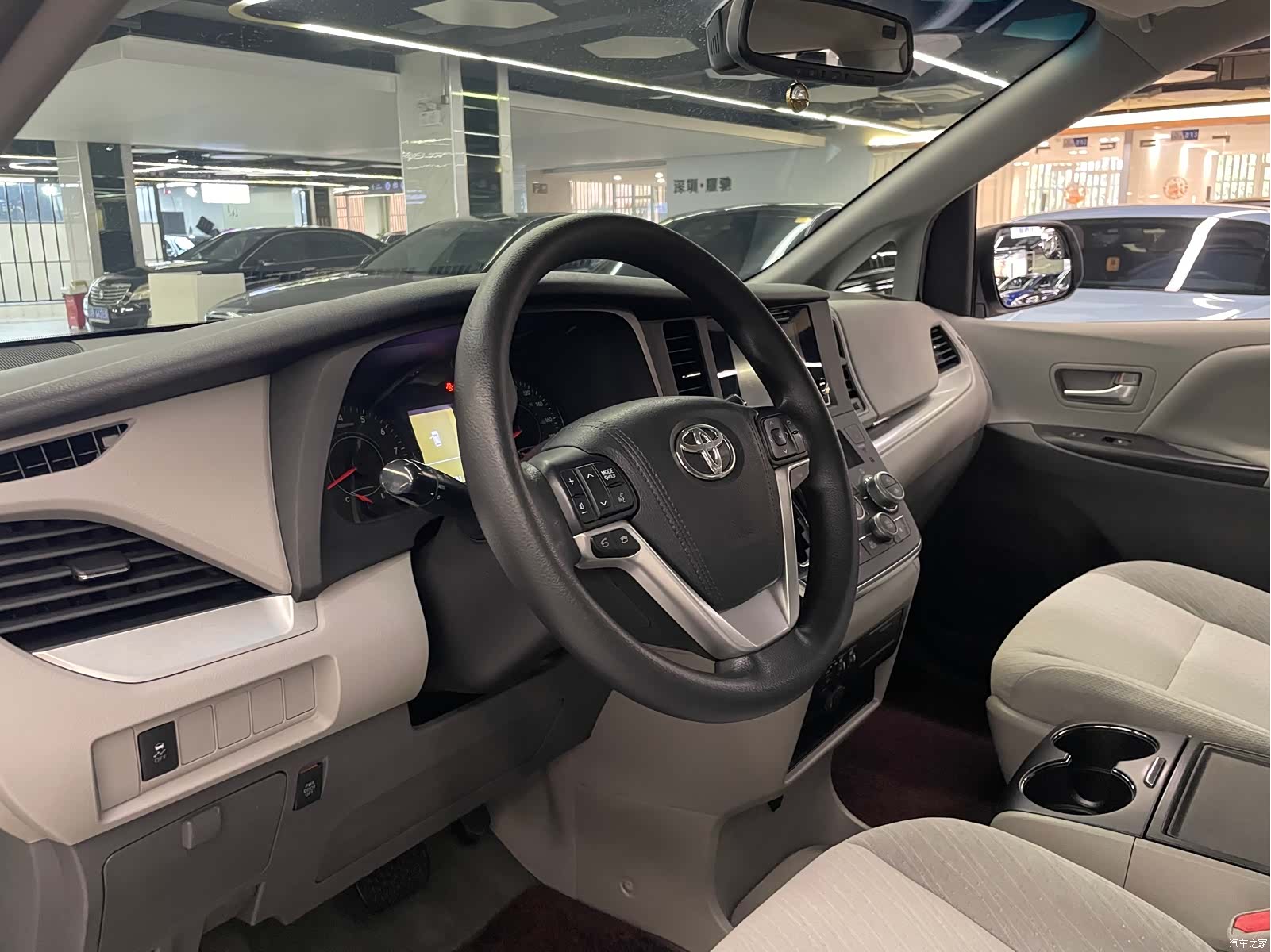 Toyota Sienna, 2016 15