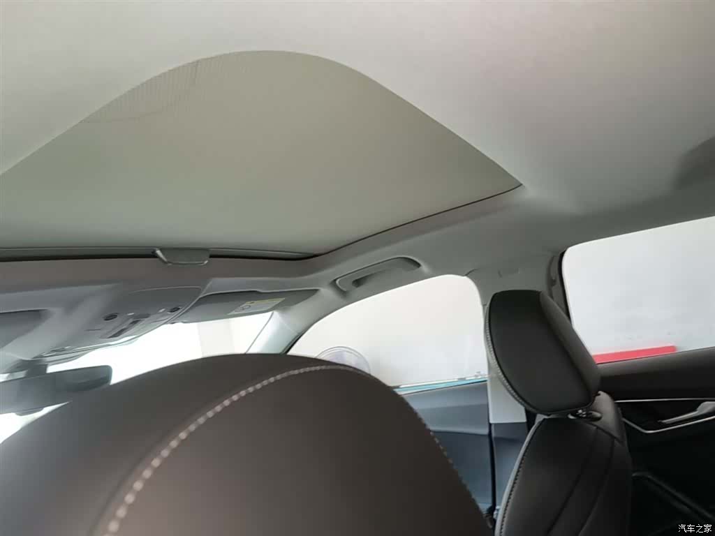 Audi Q2L, 2023 18