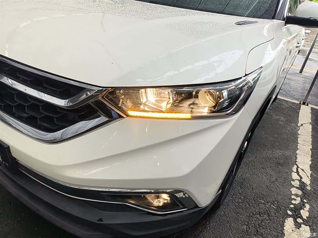 DongFeng AX7, 2018 24