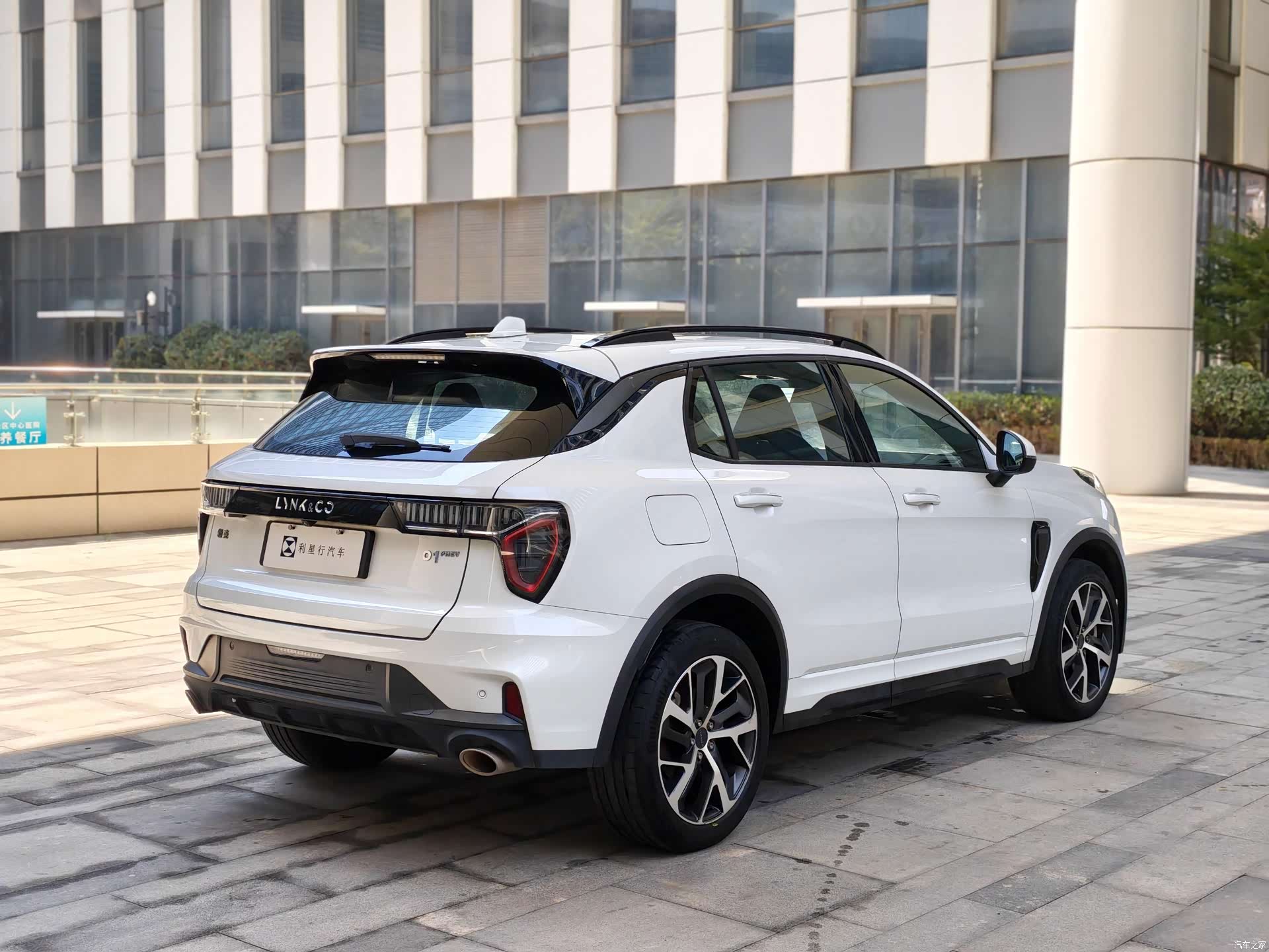 Lynk & Co 01, 2023 8