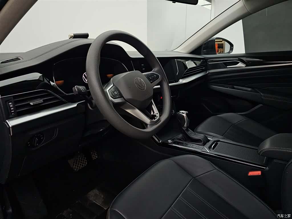 Volkswagen Passat, 2025 6