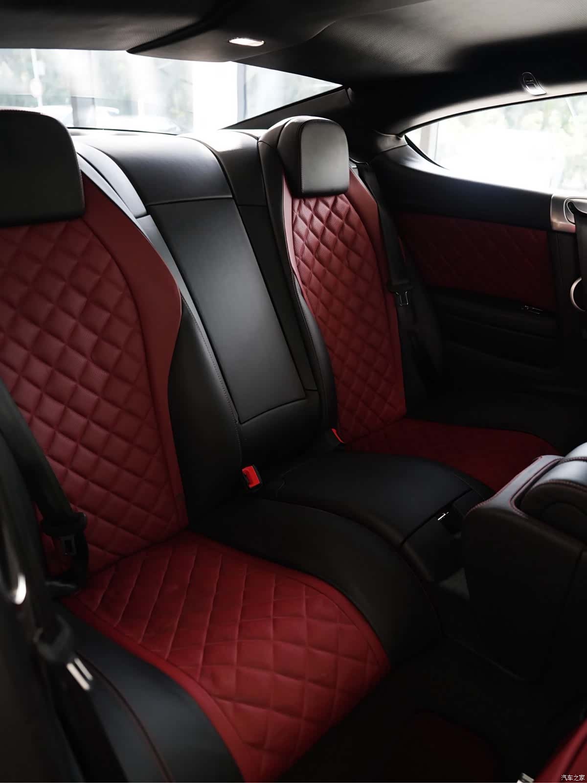 Bentley Continental GT, 2017 11