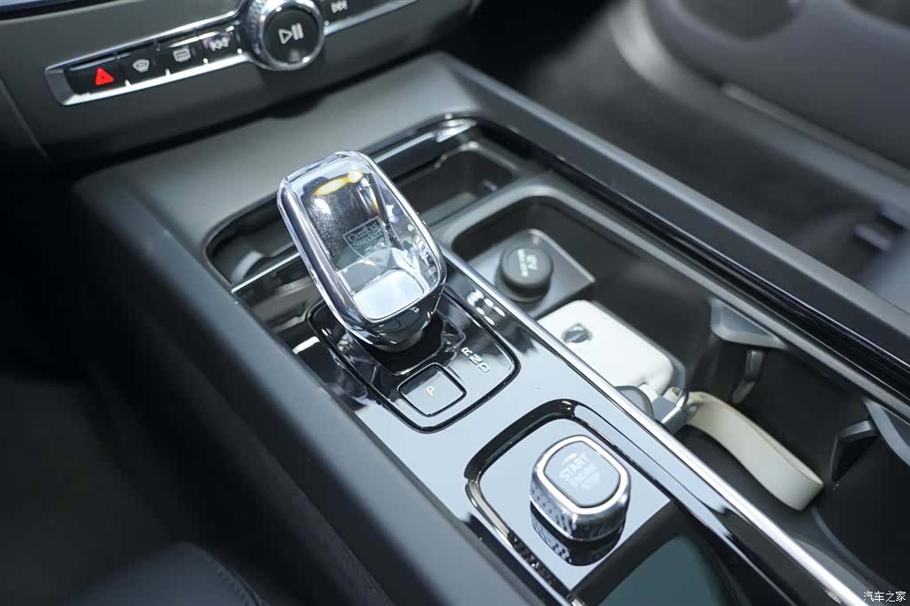 Volvo XC60, 2024 17