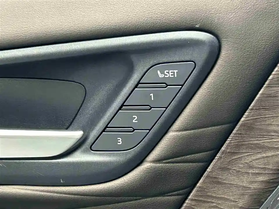 Toyota Elfa
