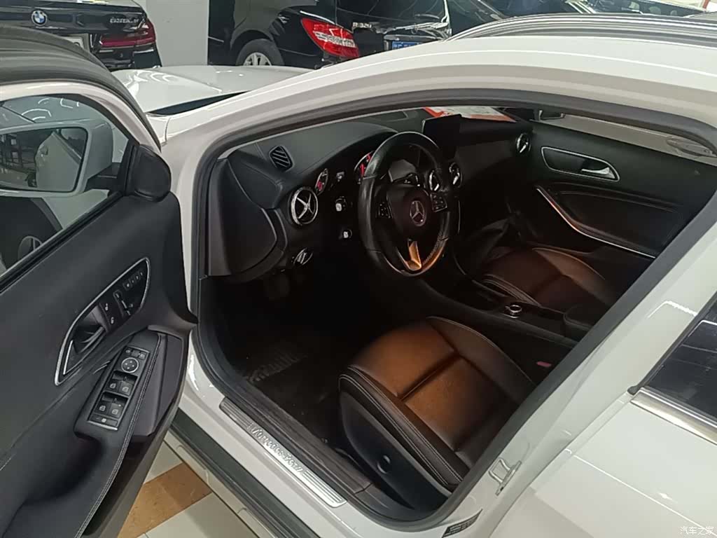 Mercedes-Benz GLA, 2017 16