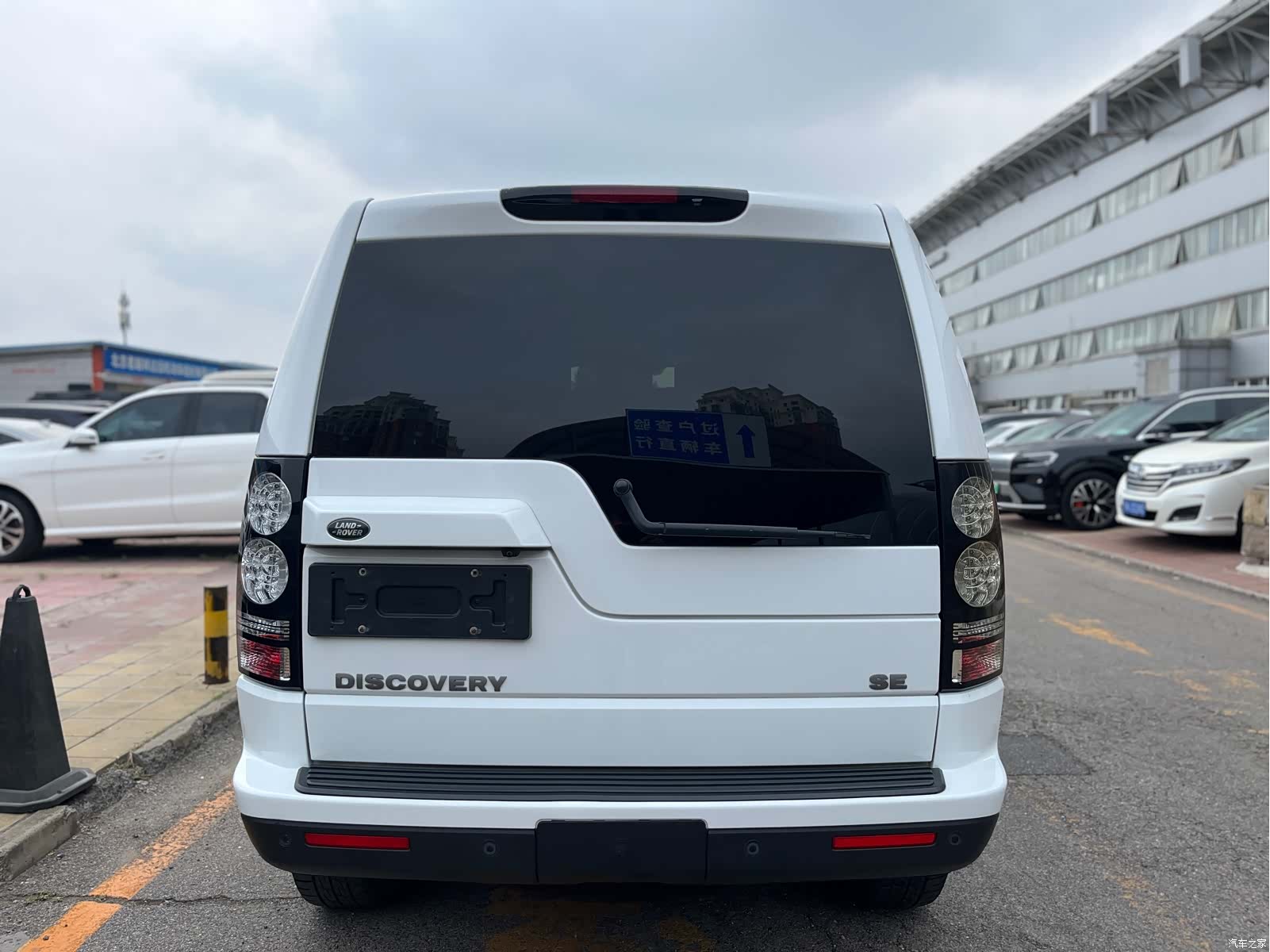 Land Rover Discovery, 2016 все фото