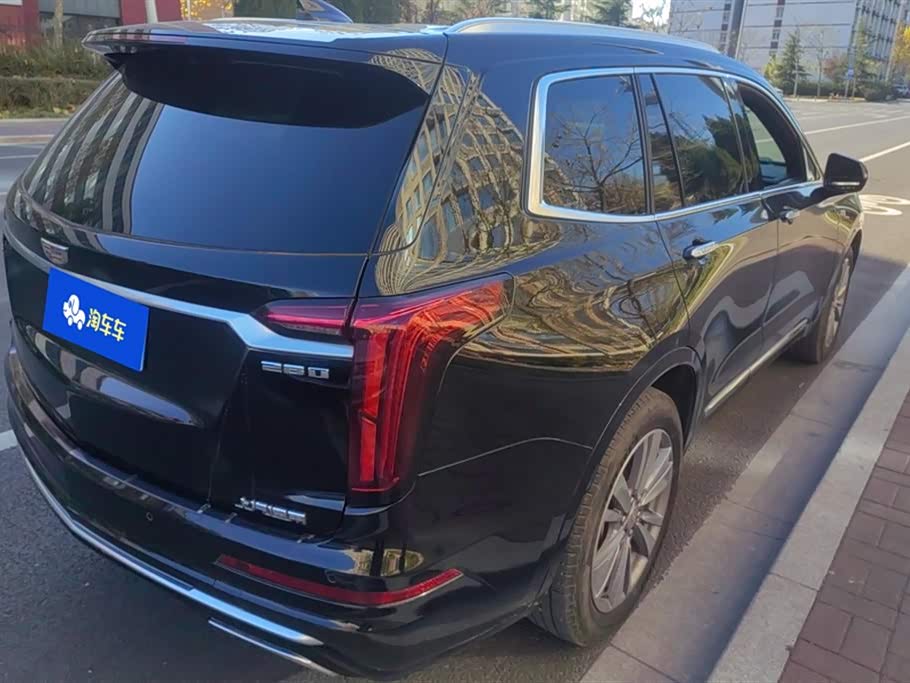 Cadillac XT6