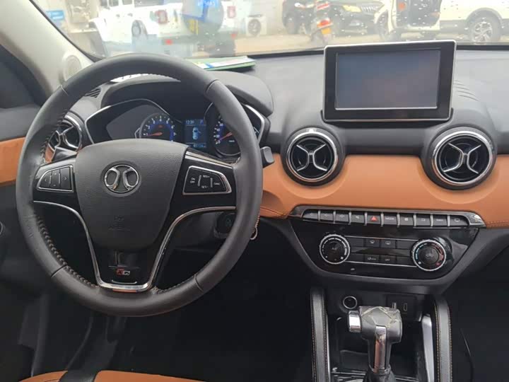 BAIC Senova X35 2016 1.5L АКПП Luxury