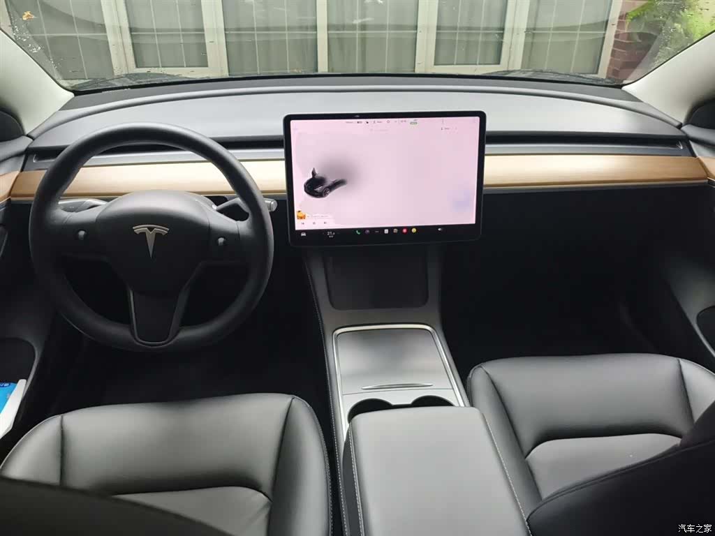 Tesla Model 3, 2021 13