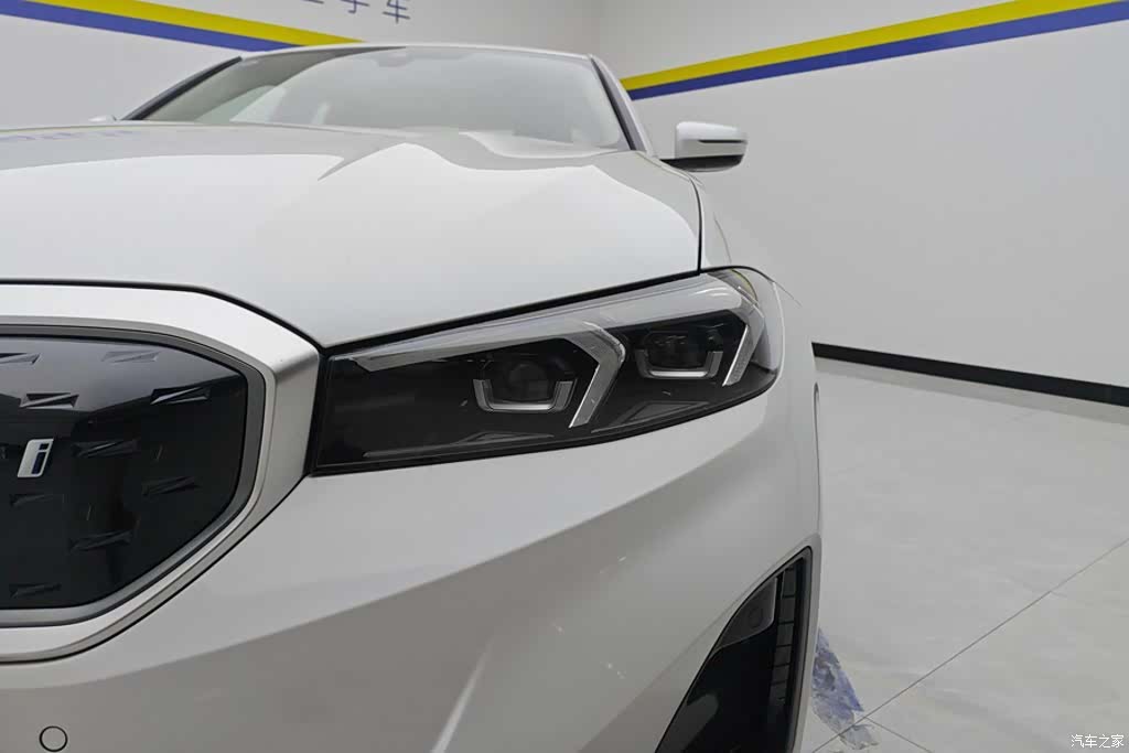BMW i3, 2023 все фото