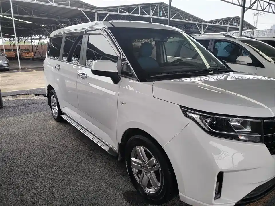 Wuling Wuling Hongguang PLUS
