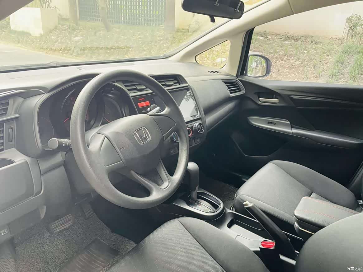 Honda Fit, 2016 7