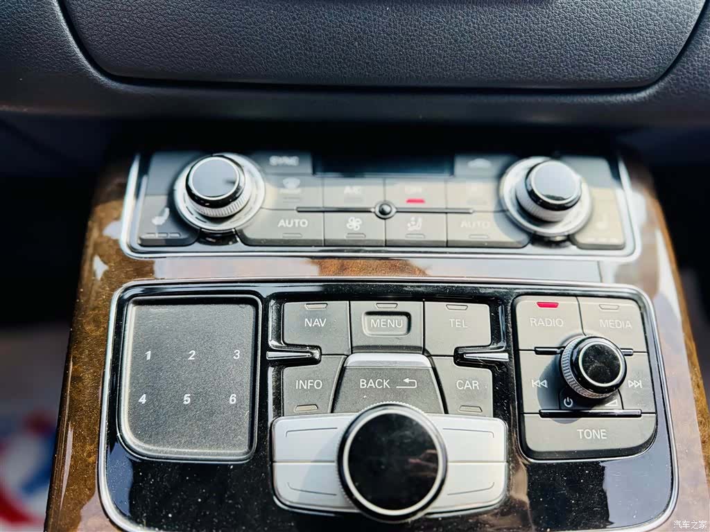 Audi A8L, 2015 9