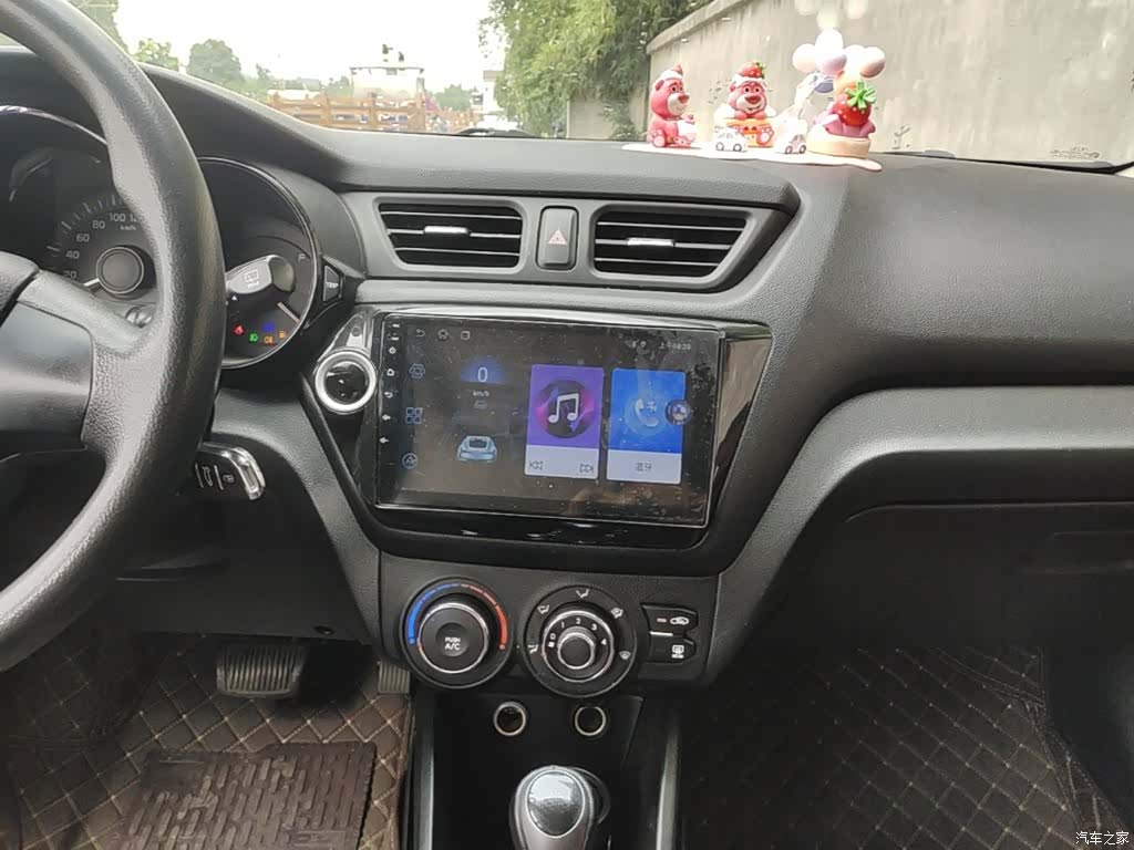 Kia K2, 2014 9