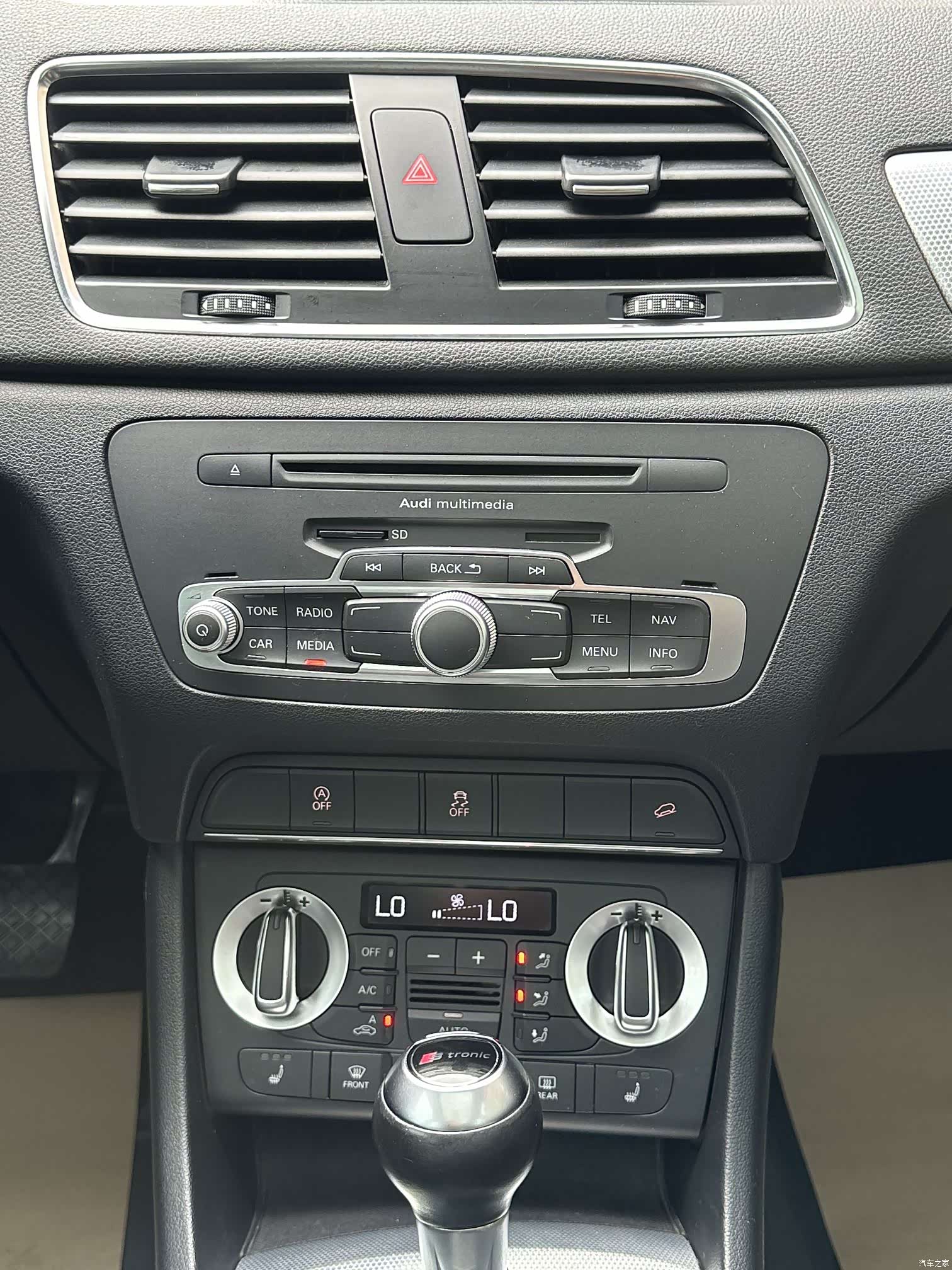 Audi Q3, 2014 25
