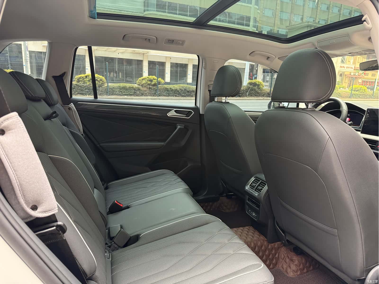 Volkswagen Tiguan L, 2022 13