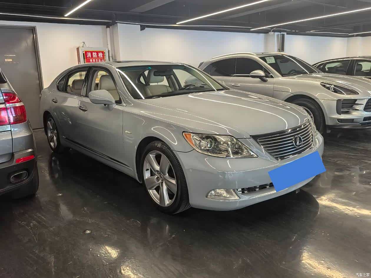 Lexus LS, 2007 3
