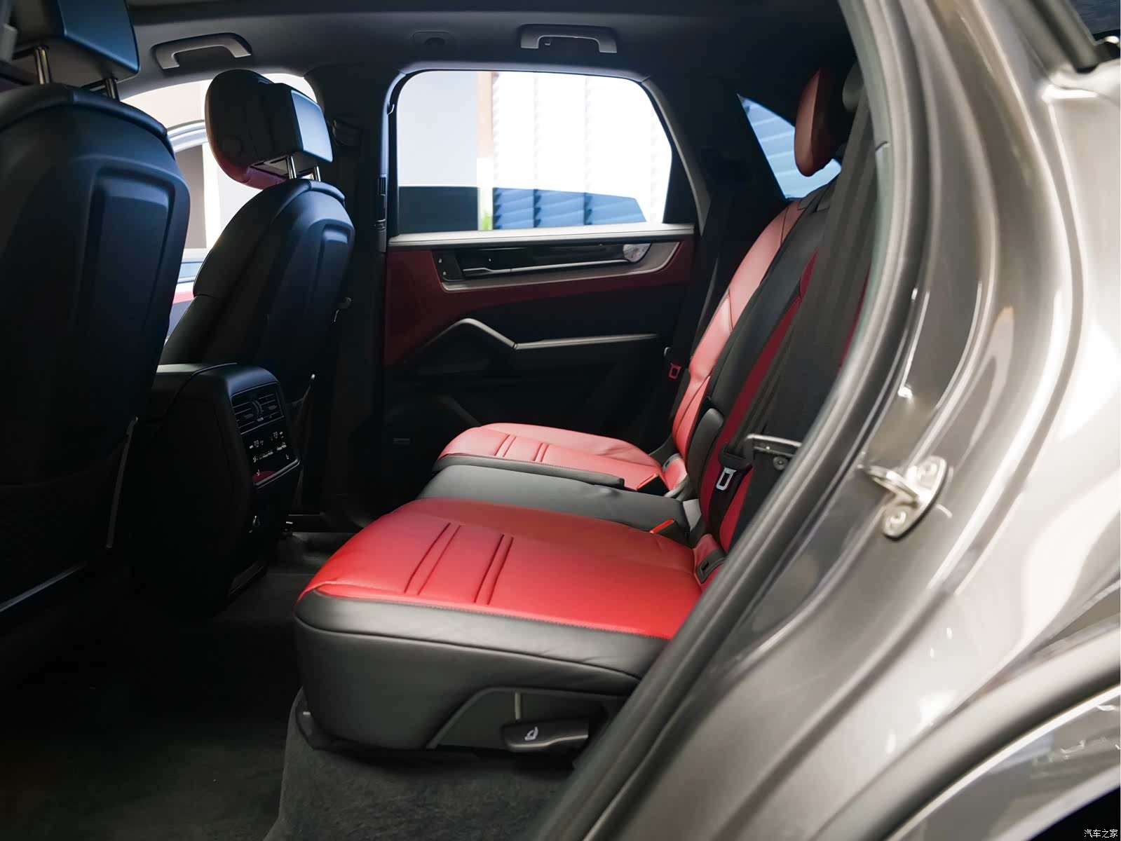 Porsche Cayenne, 2024 16