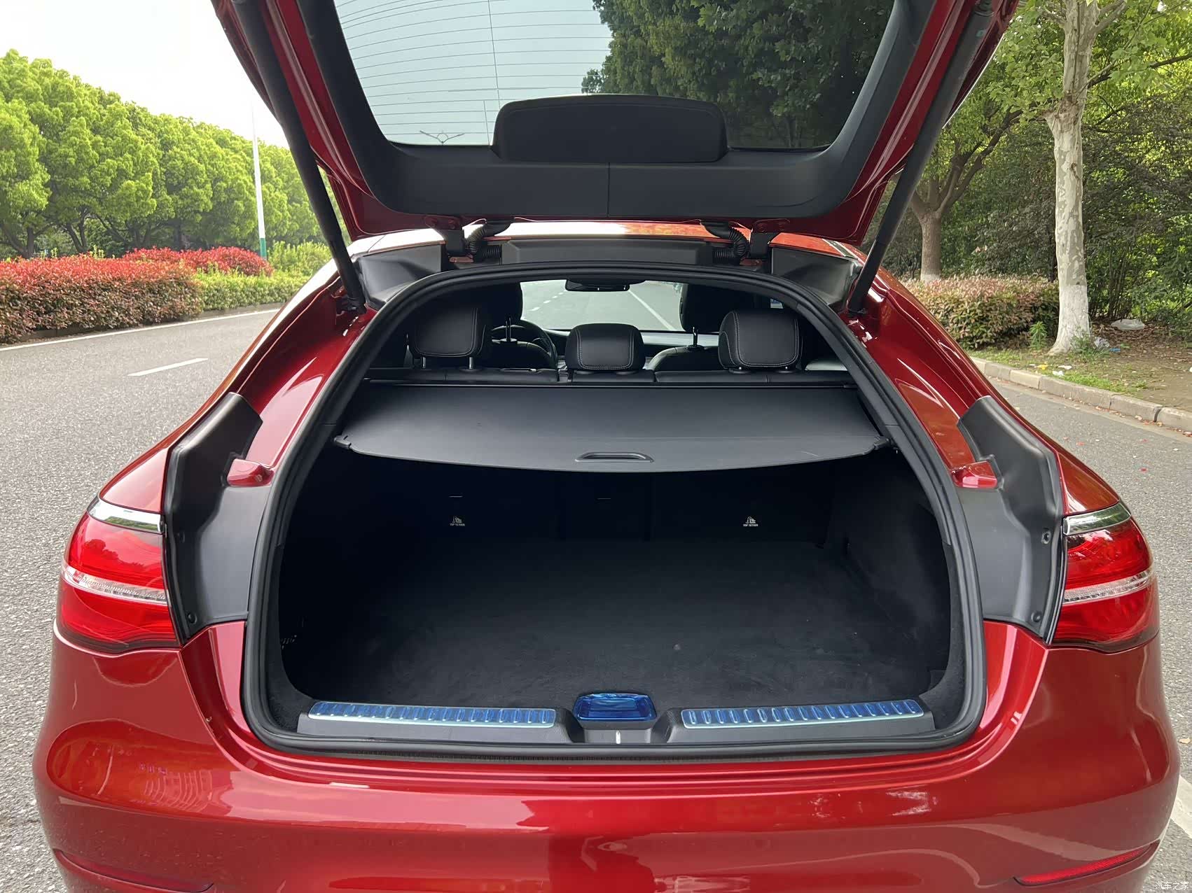 Mercedes-Benz GLC, 2019 10