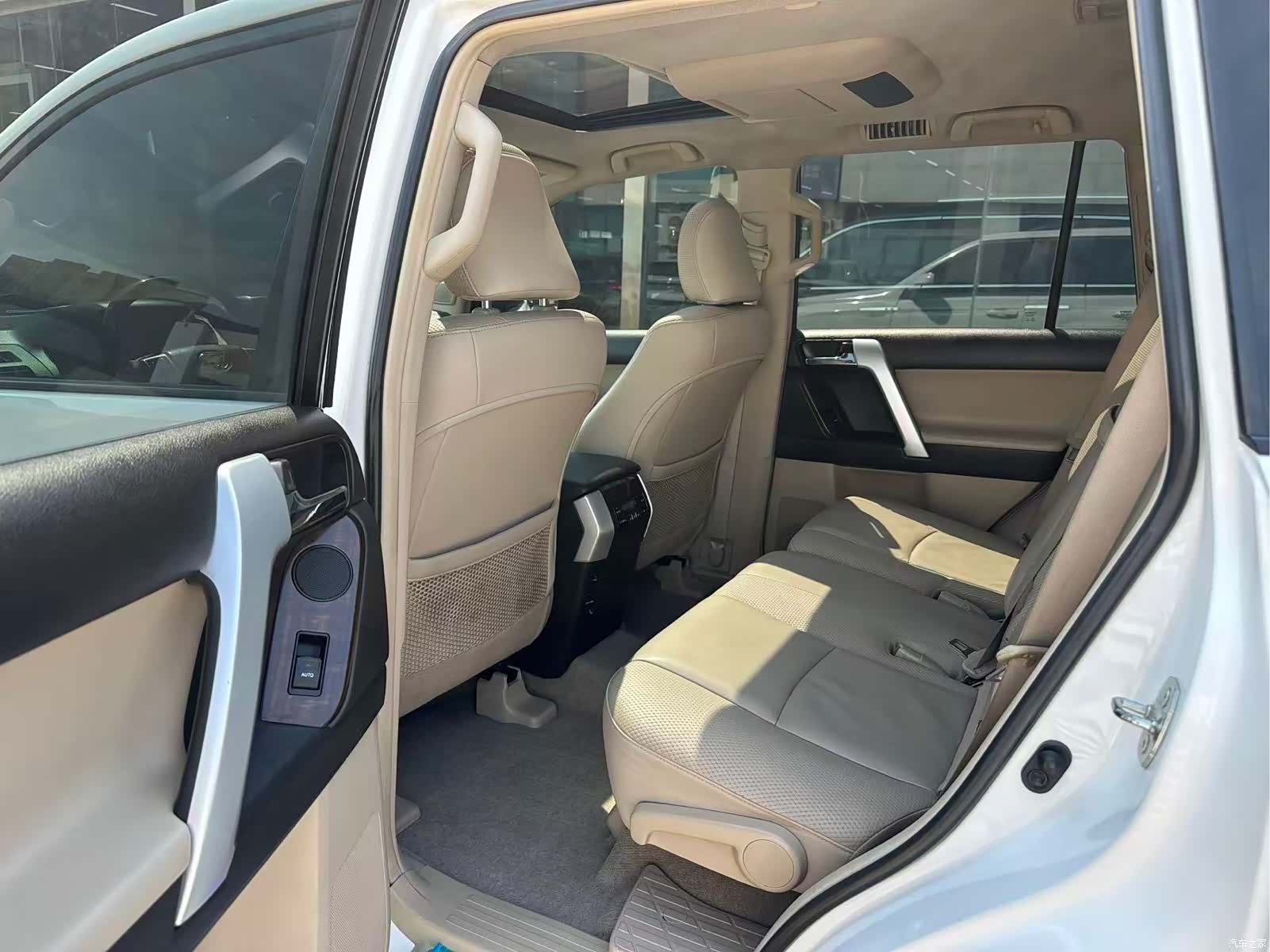 Toyota Prado, 2011 7