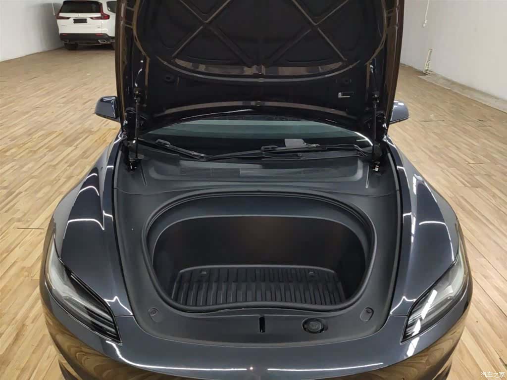 Tesla Model 3, 2024 20