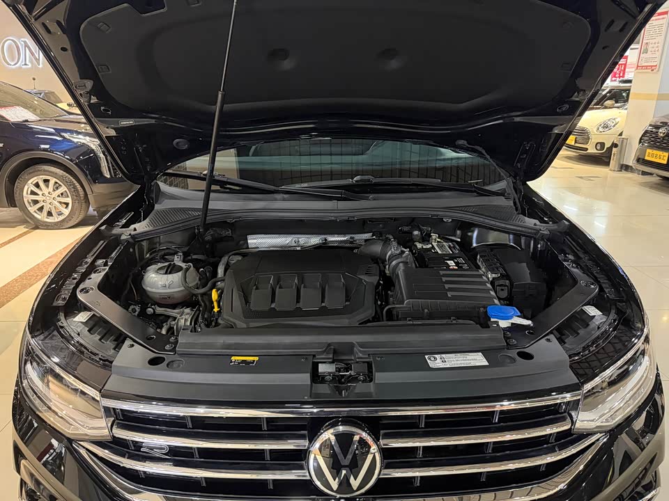 Volkswagen Tiguan L