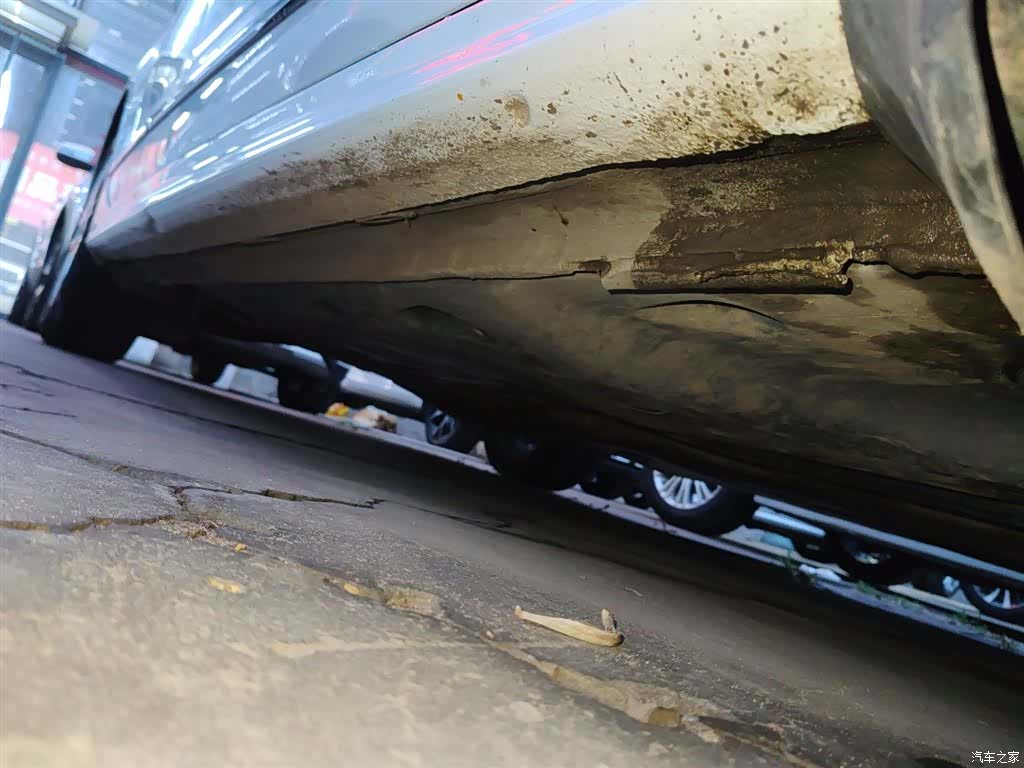 Volkswagen Sagitar, 2016 19