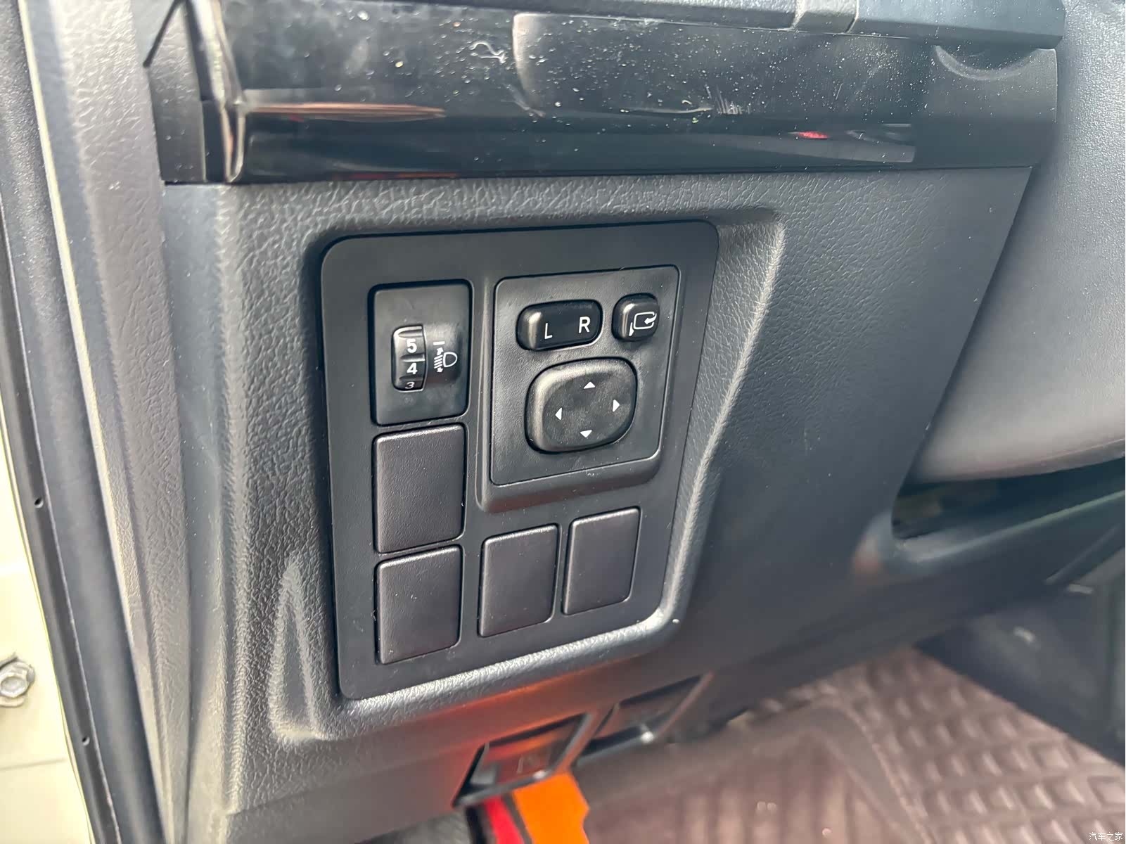 Toyota Prado, 2015 14