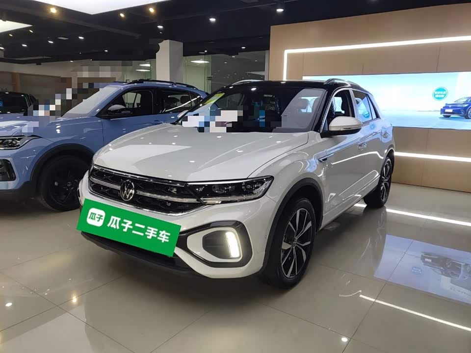 Volkswagen T-ROC exploring Songs