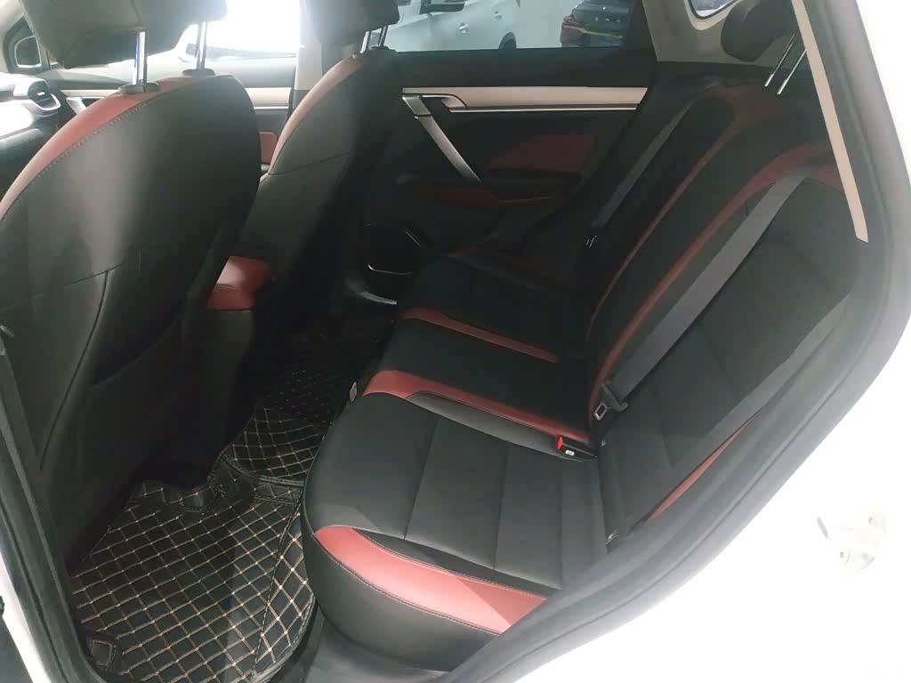 Geely Coolray, 2022 17