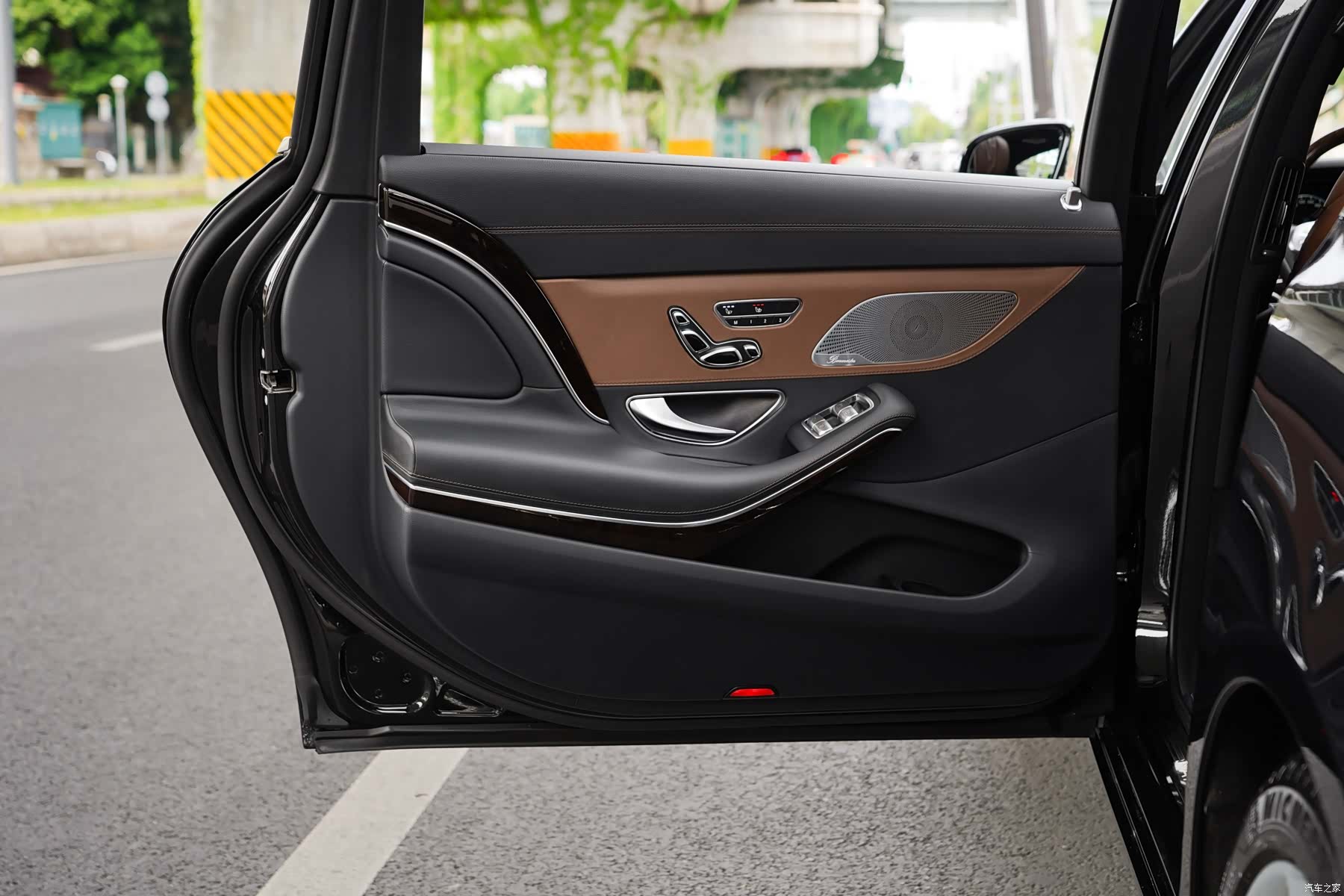 Maybach S-Class, 2019 12