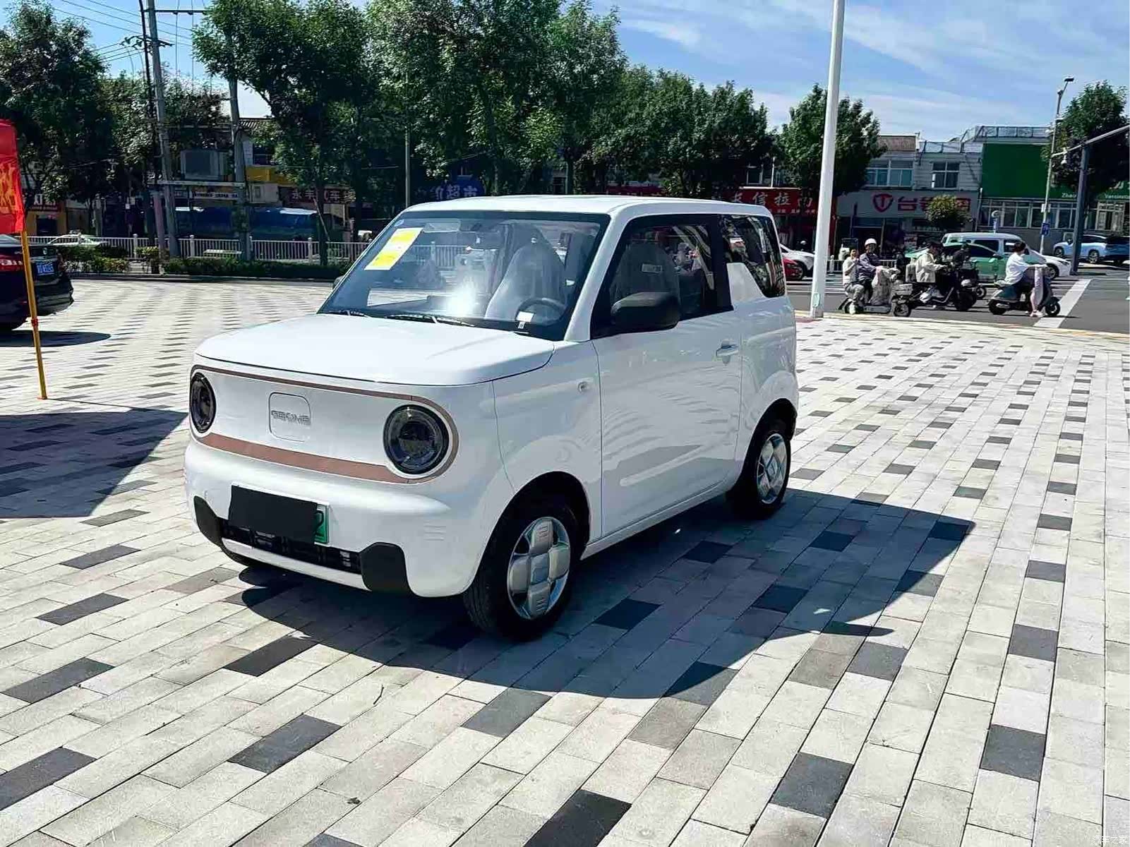 Geely Panda, 2025 1