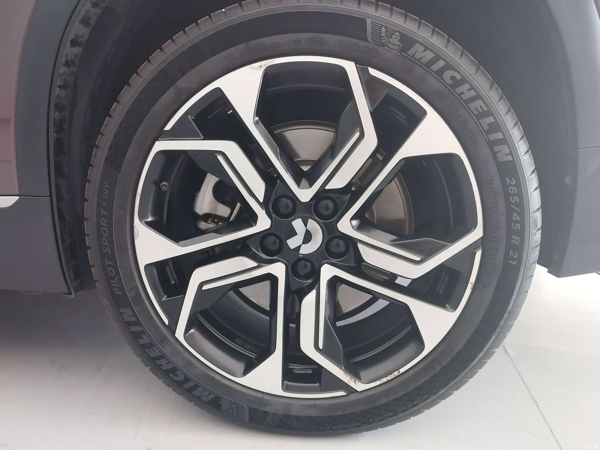 NIO ES8, 2021 8
