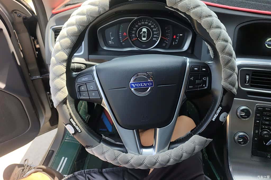 Volvo S60, 2015 15