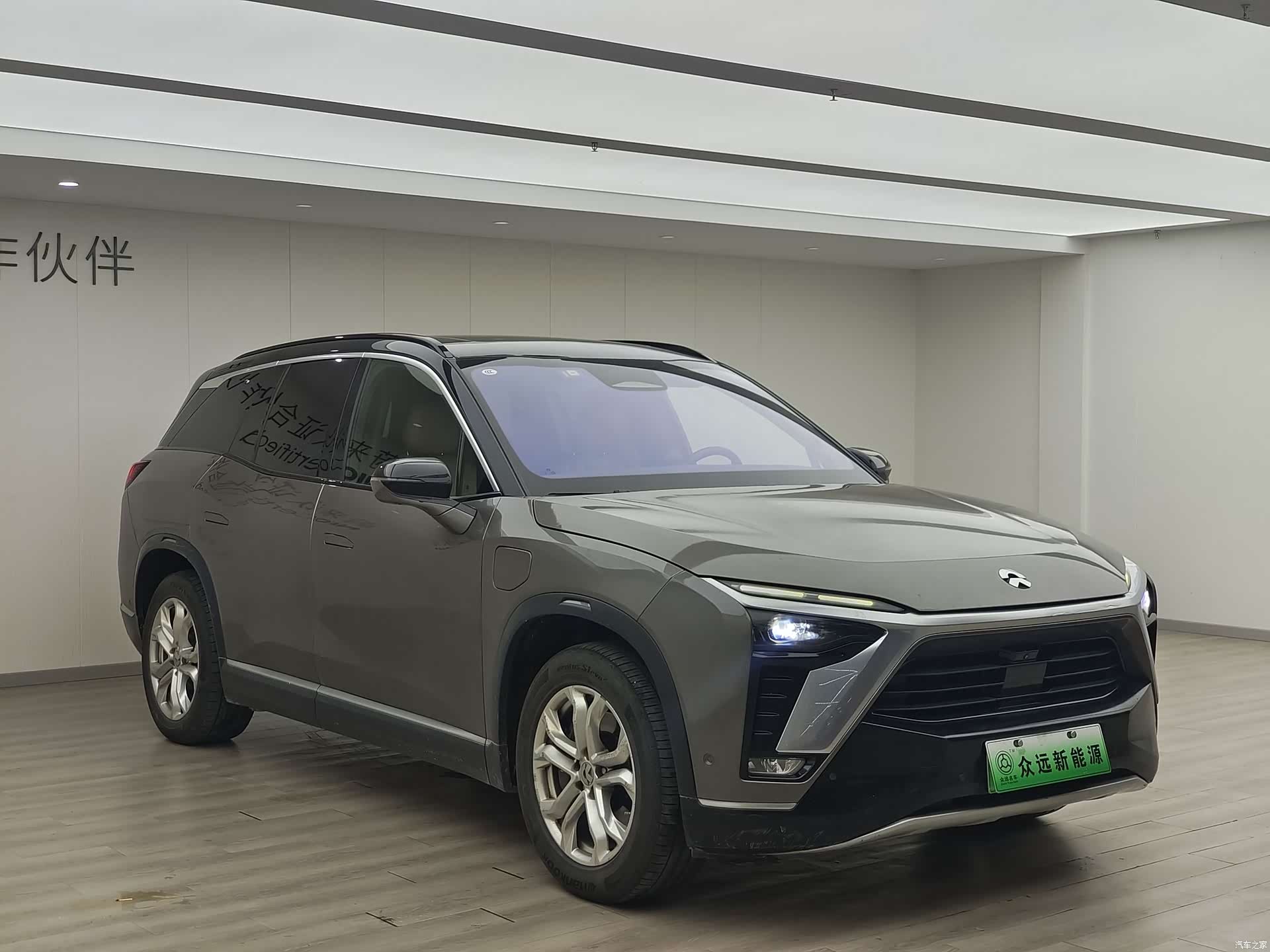 NIO ES8, 2021 4
