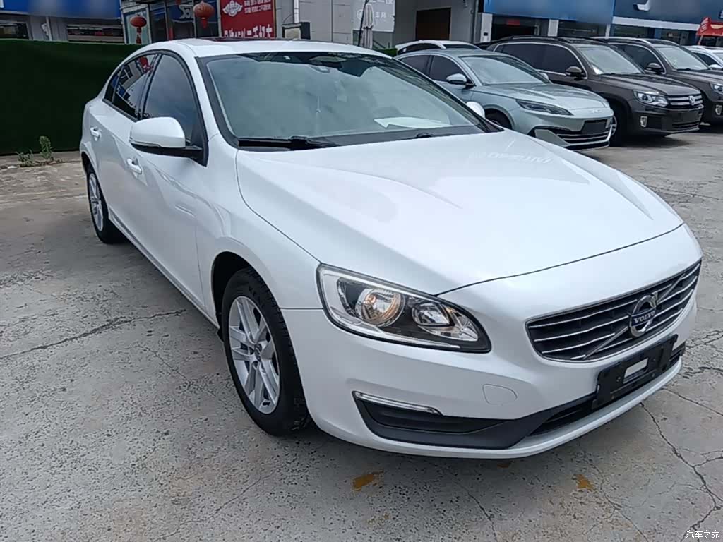 Volvo S60, 2015 4