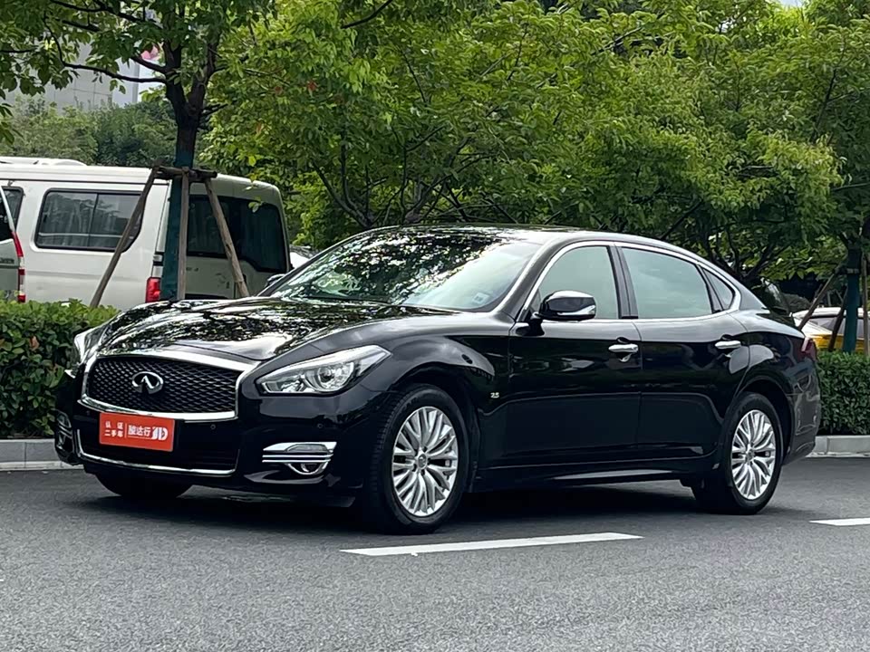 Infiniti Q70 Infiniti Q70