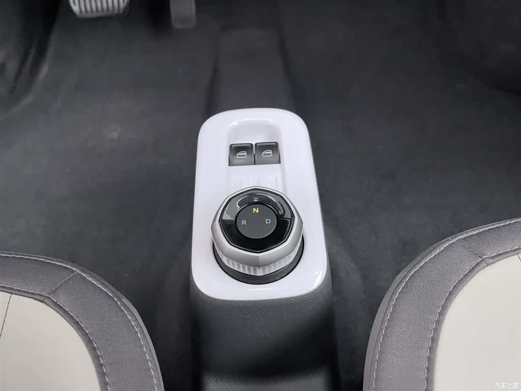 Geely Panda, 2025 13