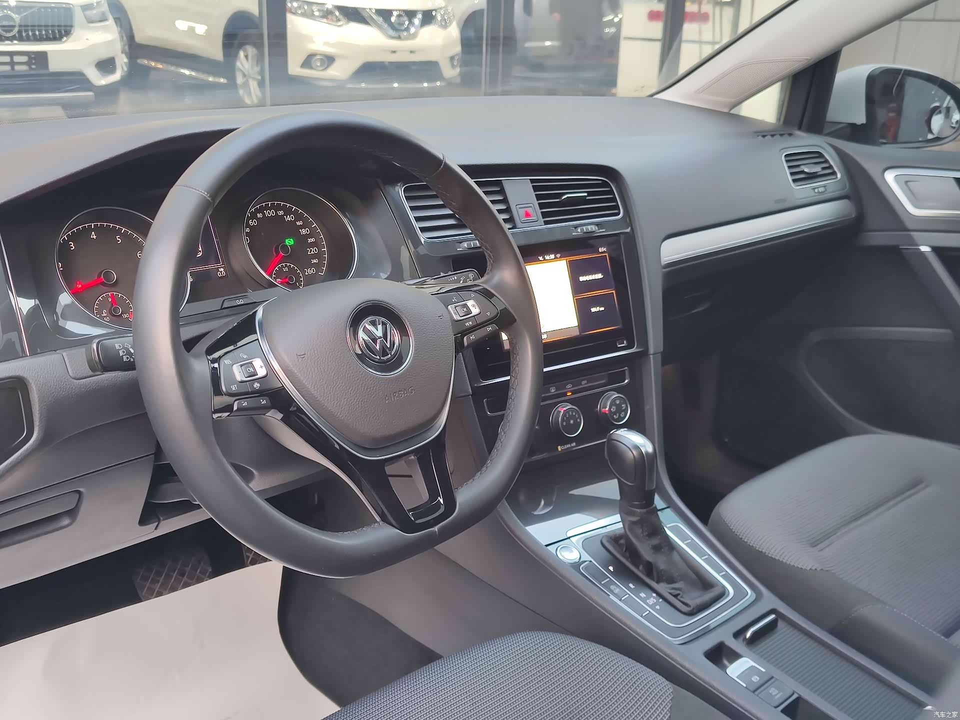 Volkswagen Golf, 2020 10