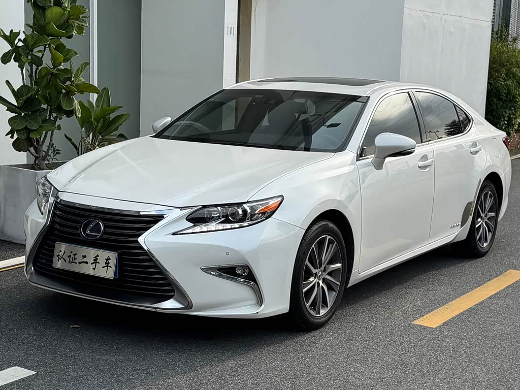 Lexus ES 2015 300h Comfort