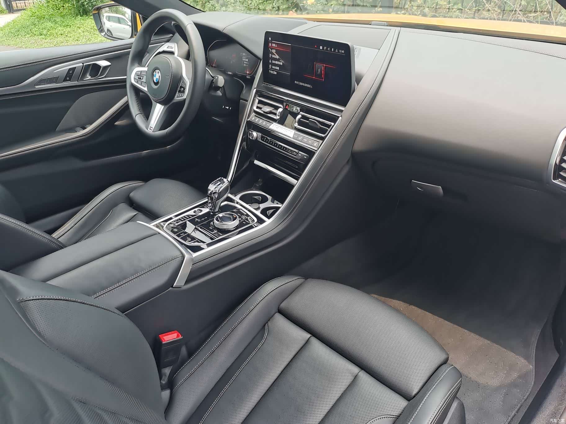 BMW 8 Series, 2025 22