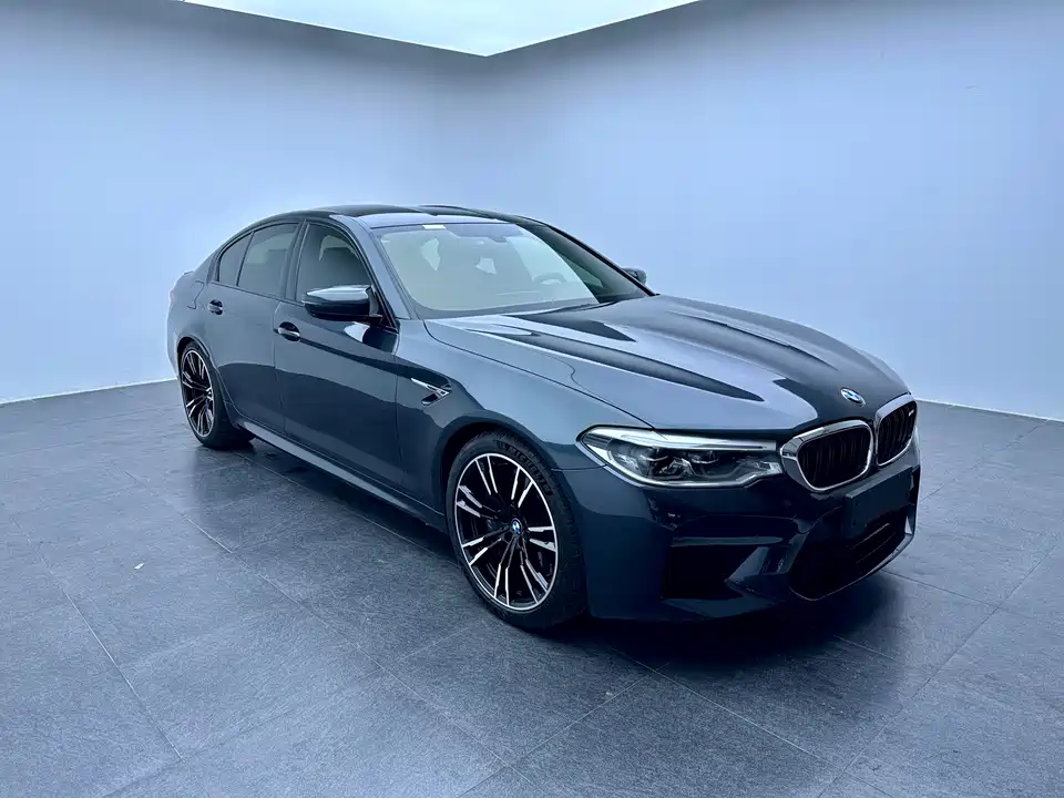 BMW M5