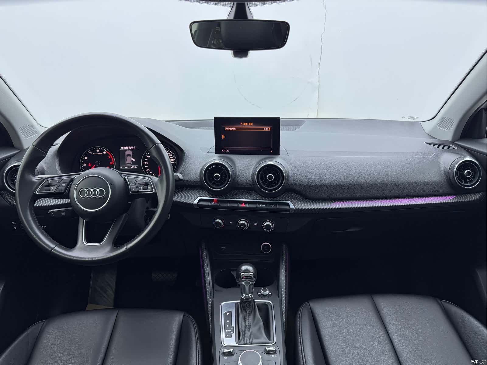 Audi Q2L, 2019 6