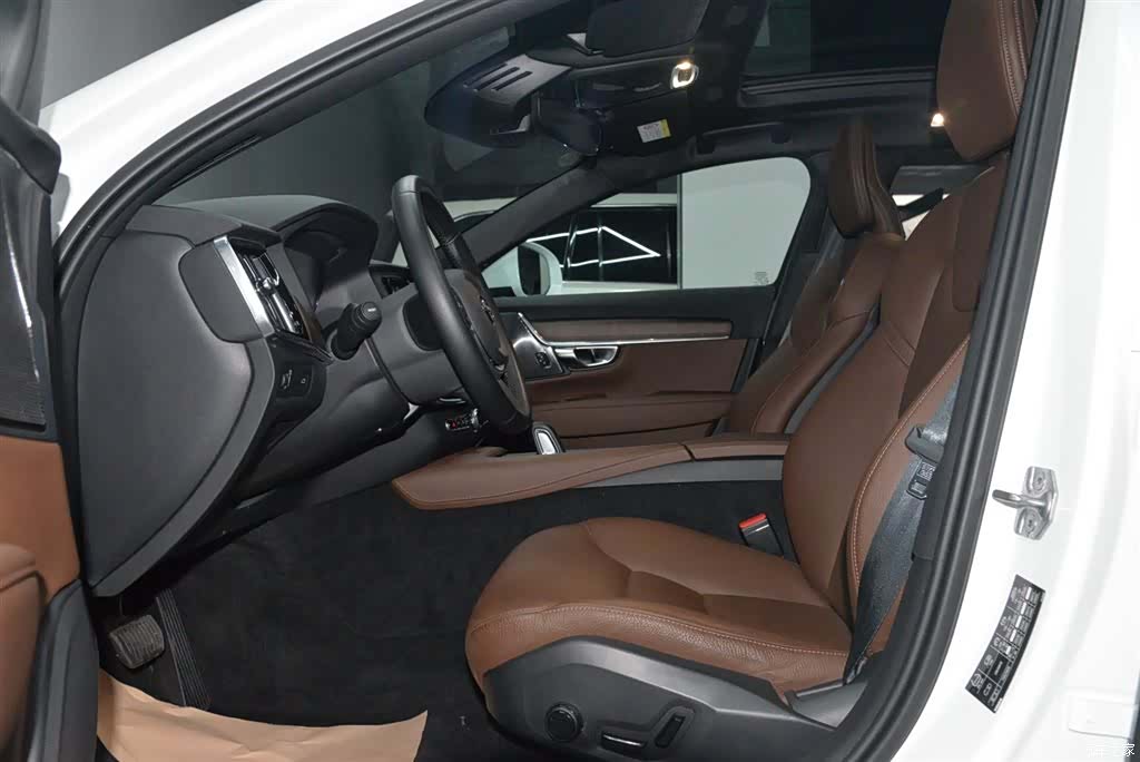 Volvo V90, 2023 9