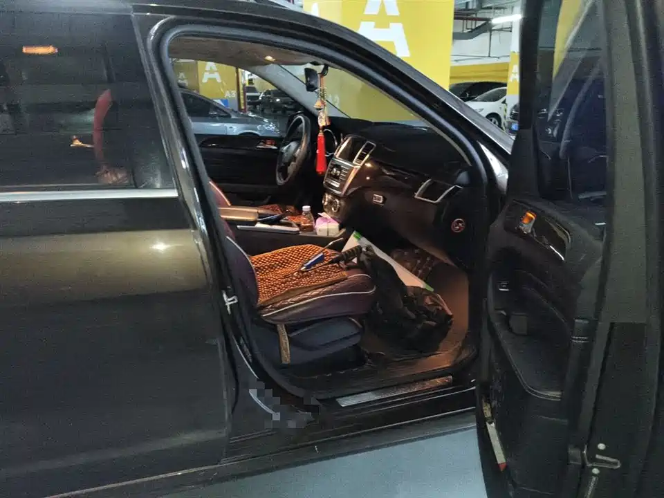 Mercedes-Benz M class