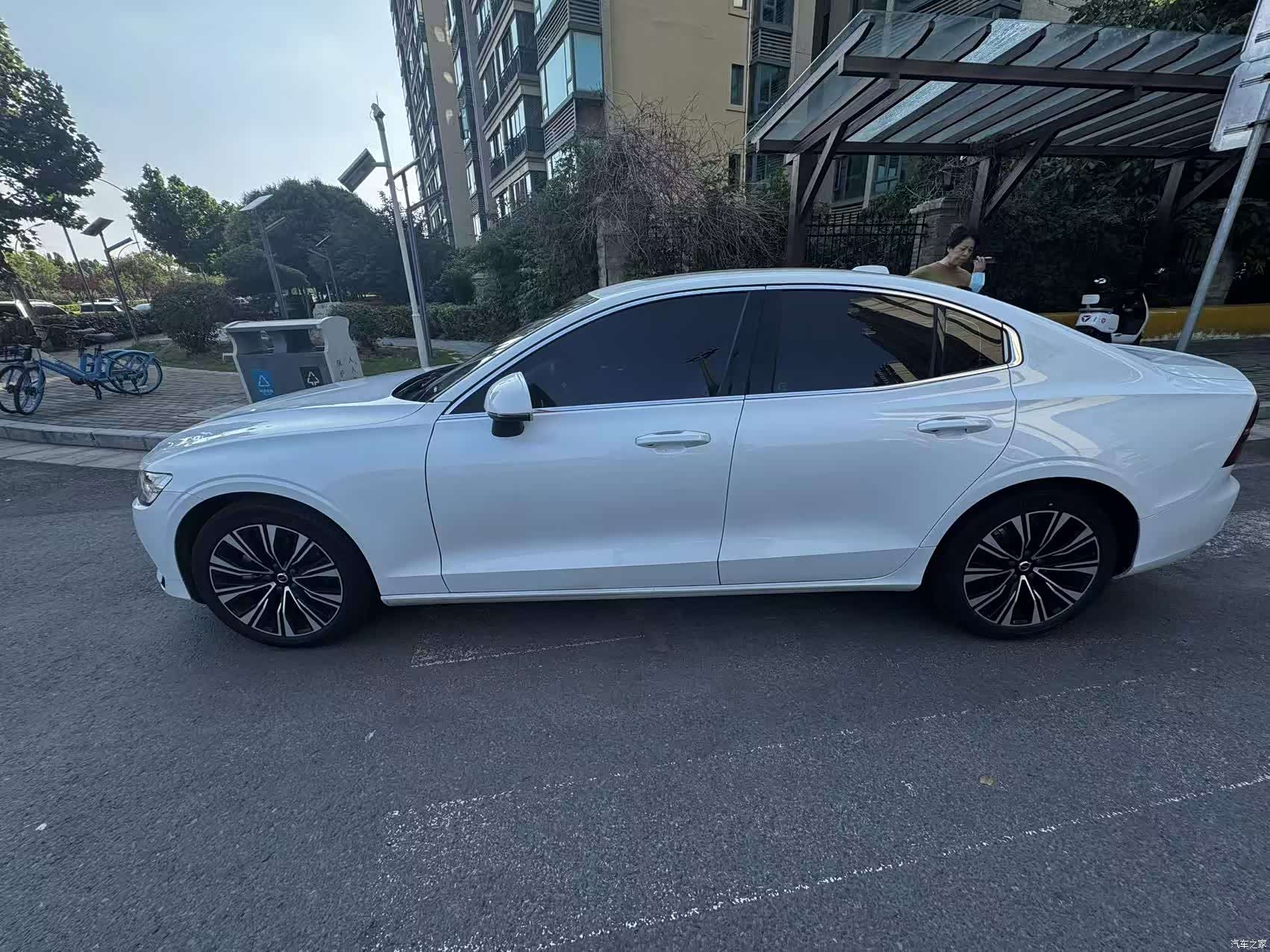 Volvo S60, 2022 3